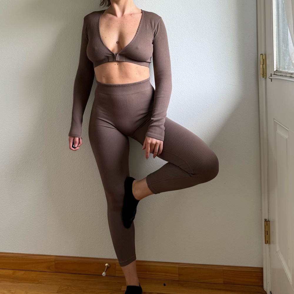 Zara Chocolate Brown Leggings and Cropped V-Neck Long Sleeve Ribbed Matching Set